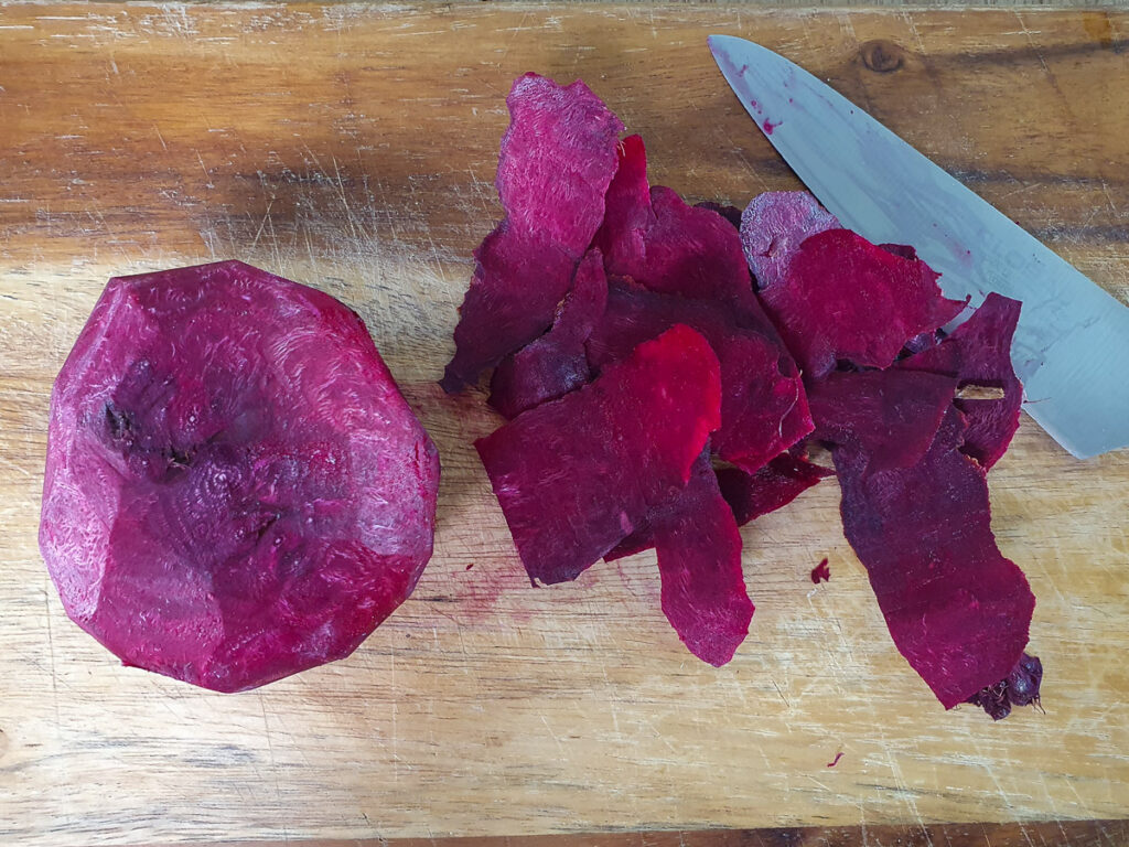 Refrigerator pickled beets 9 Peeling beets with a sharp knife
